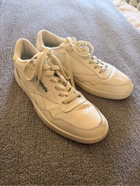Reebok Women’s Off-White Leather Low-Top Sneakers